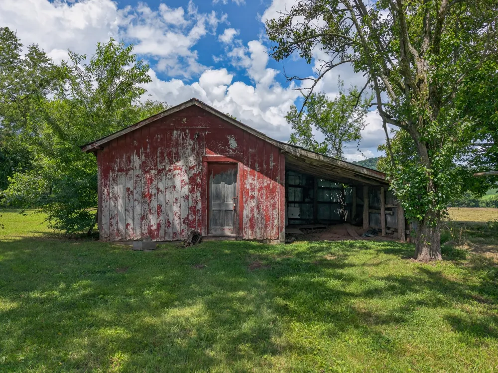 54 Hovis Bend Rd Fayetteville, TN 37334