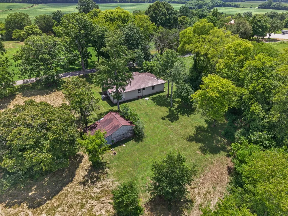 54 Hovis Bend Rd Fayetteville, TN 37334