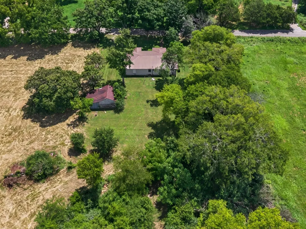 54 Hovis Bend Rd Fayetteville, TN 37334