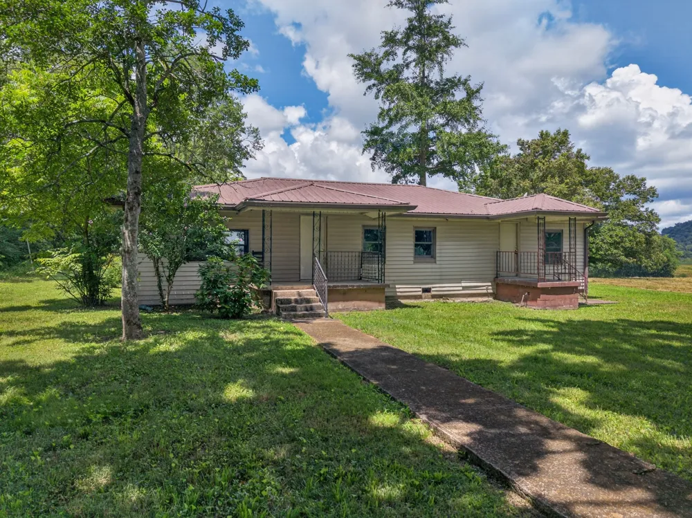 54 Hovis Bend Rd Fayetteville, TN 37334