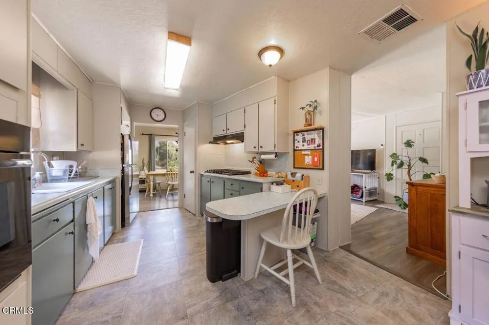 1410 Baldwin Road Ojai, CA 93023