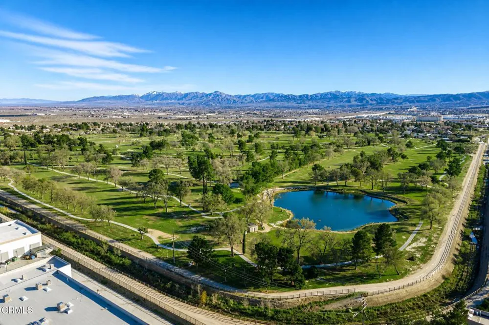 236 Shirley Lane Palmdale, CA 93551