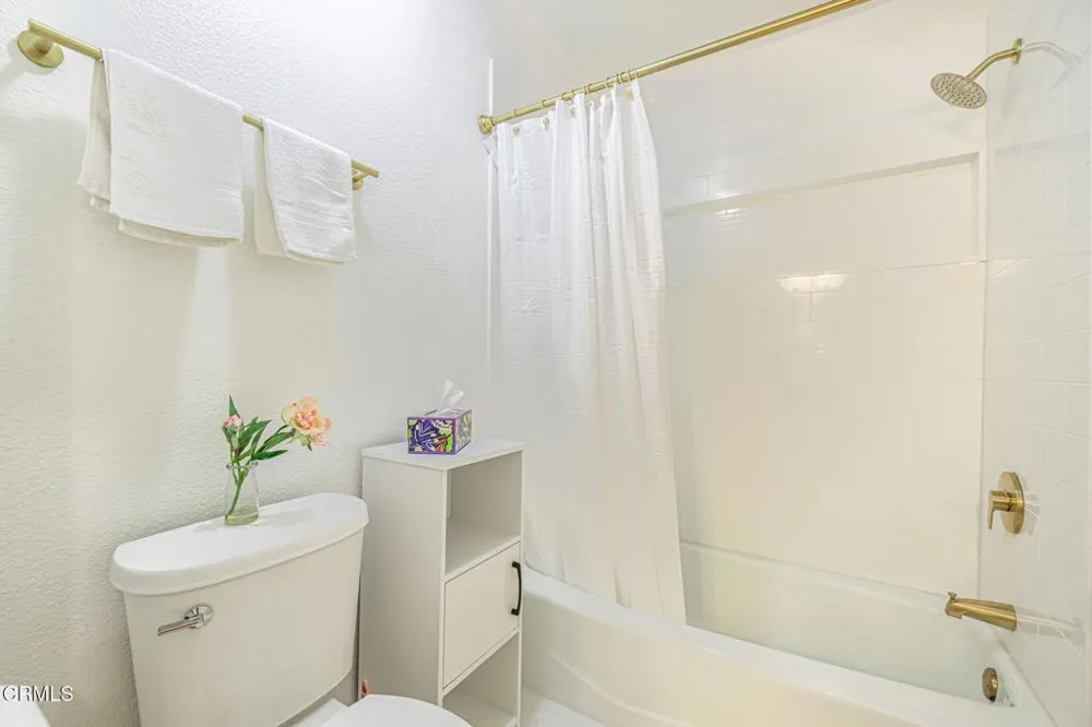 236 Shirley Lane Palmdale, CA 93551