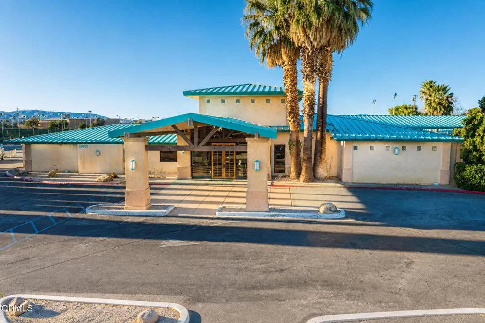 236 Shirley Lane Palmdale, CA 93551
