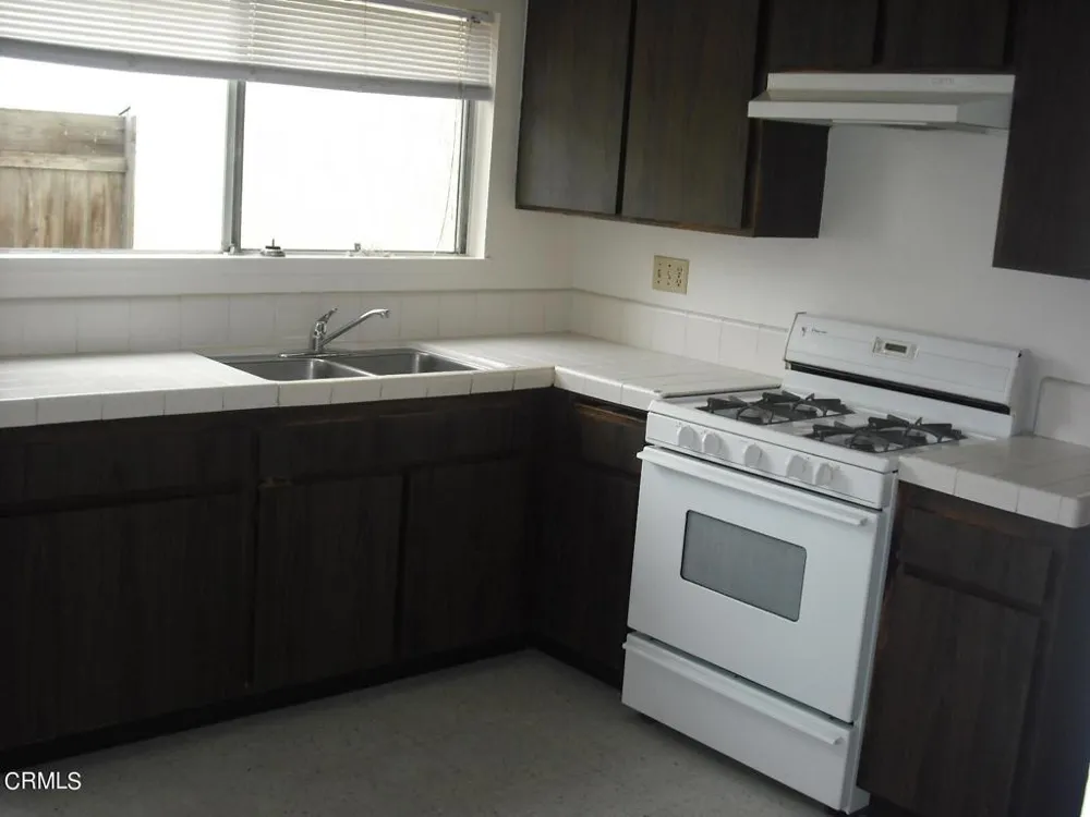 1410 Friedrich Lane #B Oxnard, CA 93033