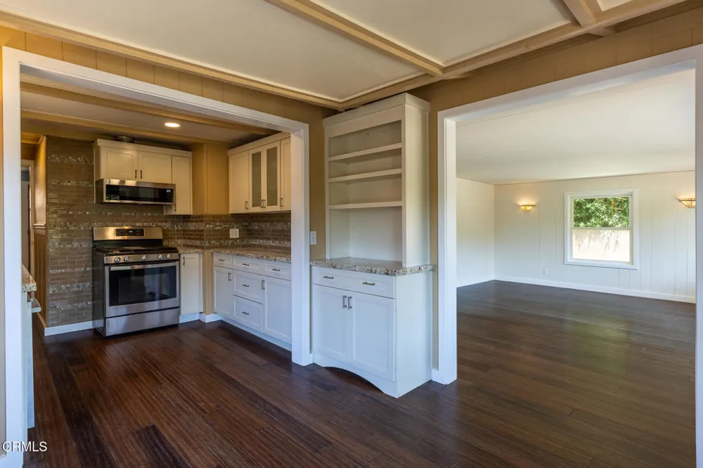 8111 Santa Ana Road Ventura, CA 93001