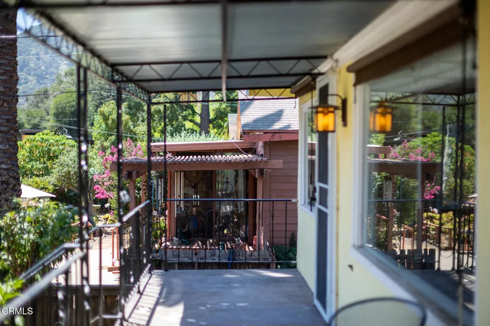 8111 Santa Ana Road Ventura, CA 93001