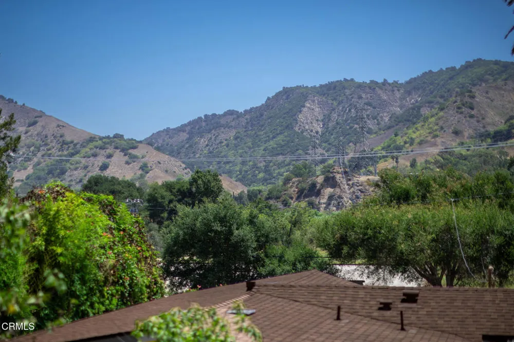 8111 Santa Ana Road Ventura, CA 93001