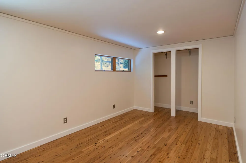 8111 Santa Ana Road Ventura, CA 93001