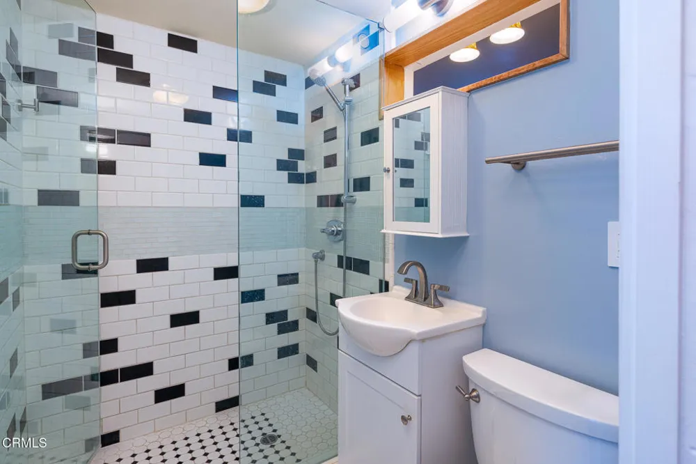8111 Santa Ana Road Ventura, CA 93001