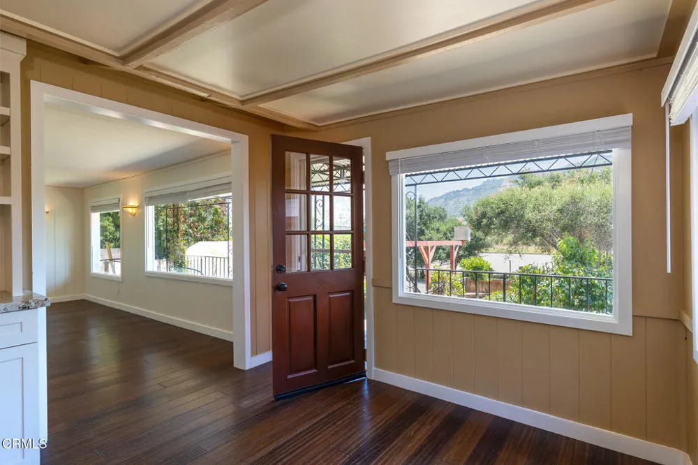 8111 Santa Ana Road Ventura, CA 93001