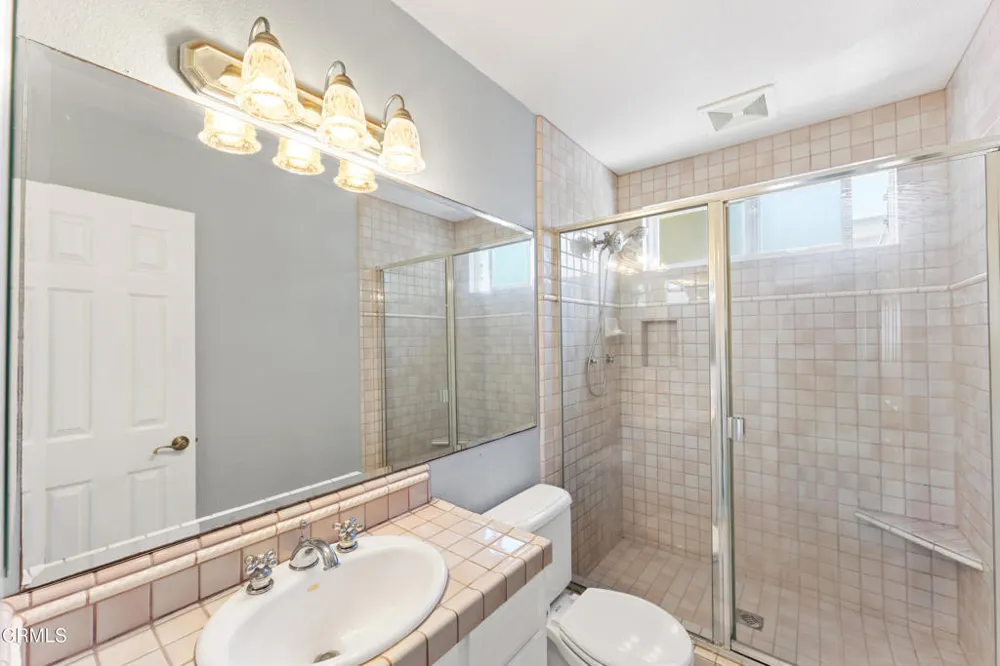 2292 Buffalo Avenue Ventura, CA 93003