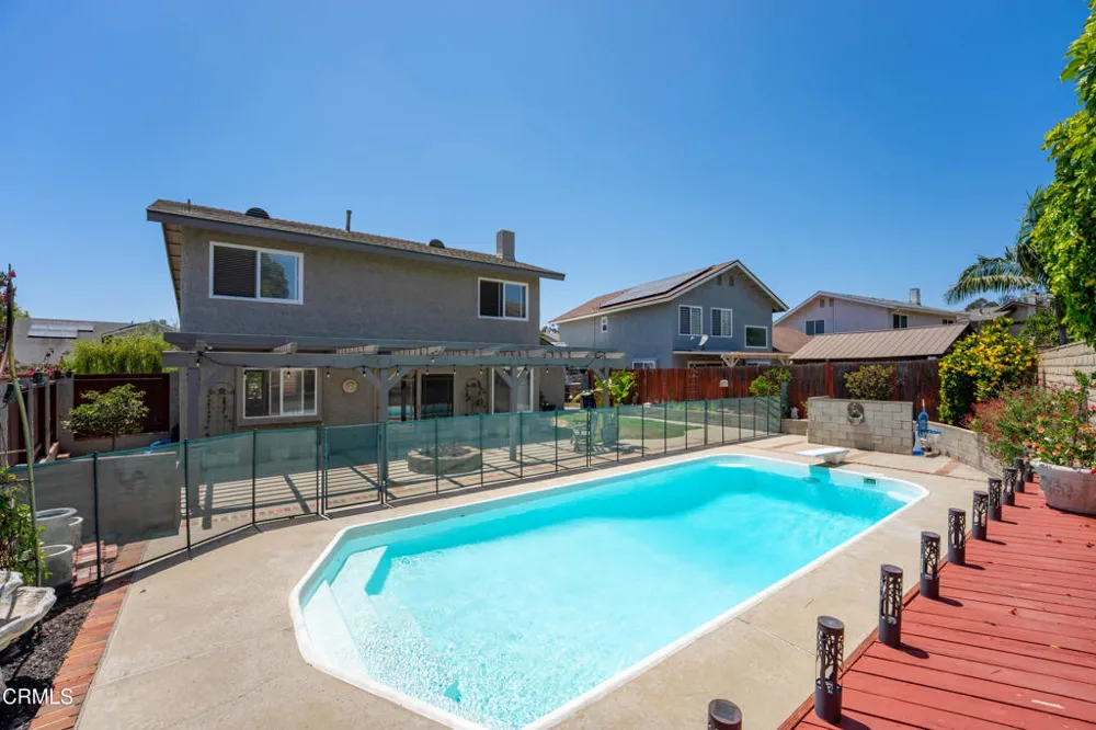 2292 Buffalo Avenue Ventura, CA 93003