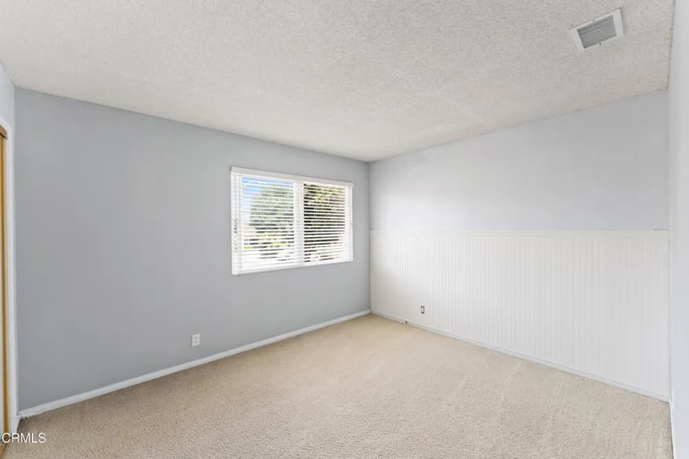 2292 Buffalo Avenue Ventura, CA 93003