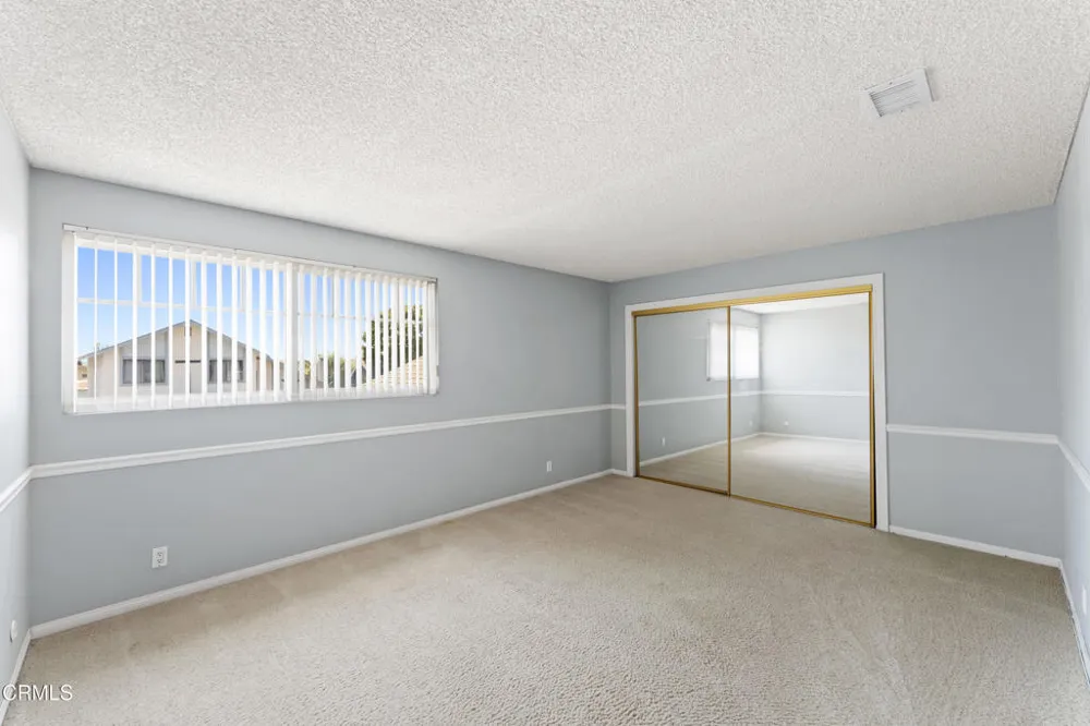 2292 Buffalo Avenue Ventura, CA 93003