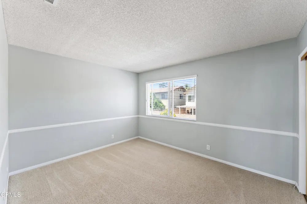 2292 Buffalo Avenue Ventura, CA 93003