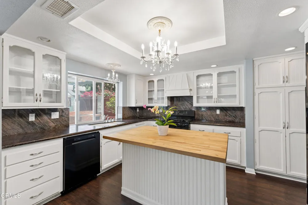 2292 Buffalo Avenue Ventura, CA 93003