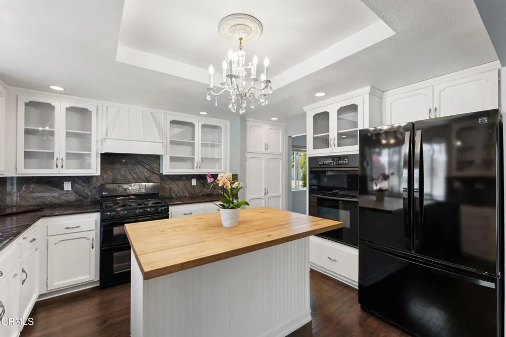 2292 Buffalo Avenue Ventura, CA 93003