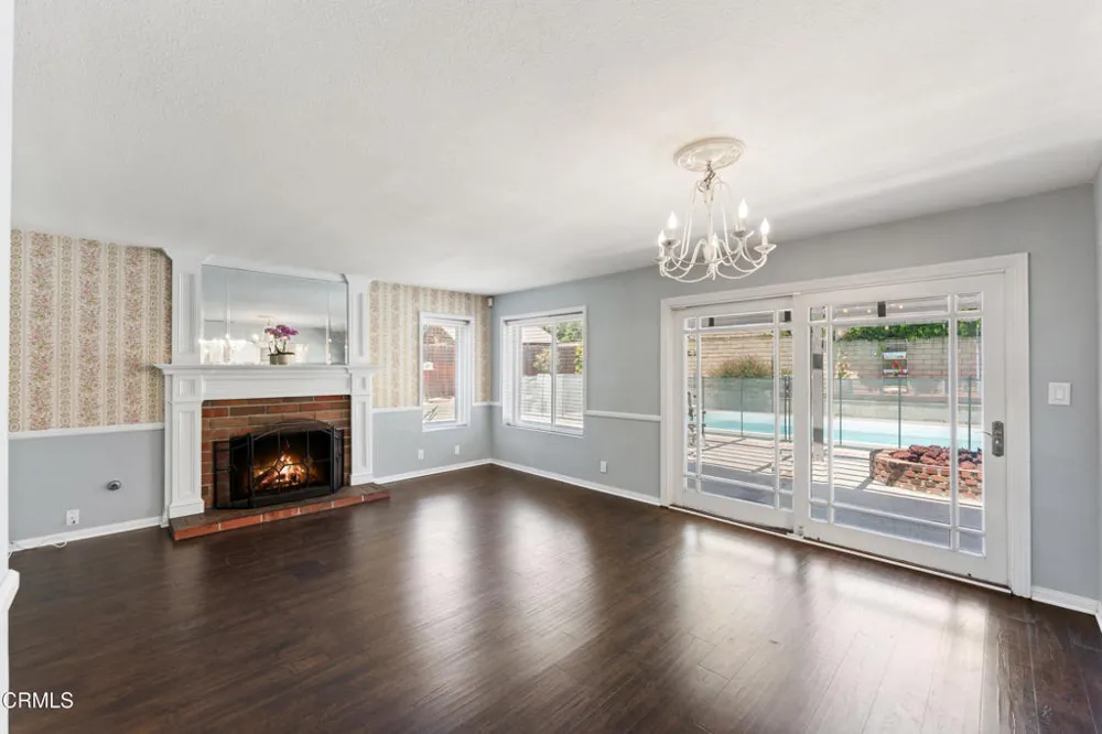 2292 Buffalo Avenue Ventura, CA 93003