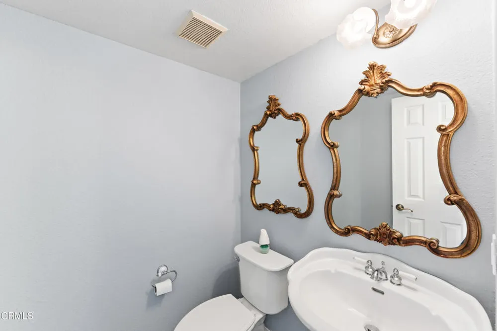 2292 Buffalo Avenue Ventura, CA 93003