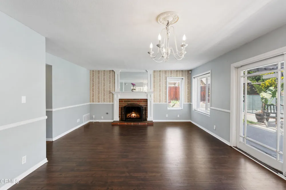 2292 Buffalo Avenue Ventura, CA 93003