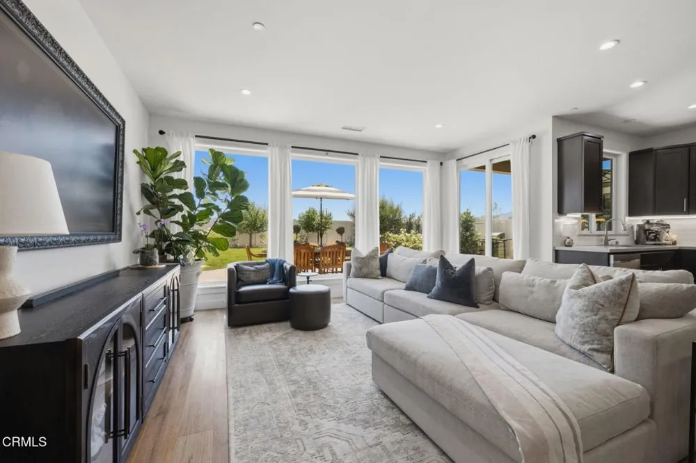 319 Grant Line Street Santa Paula, CA 93060