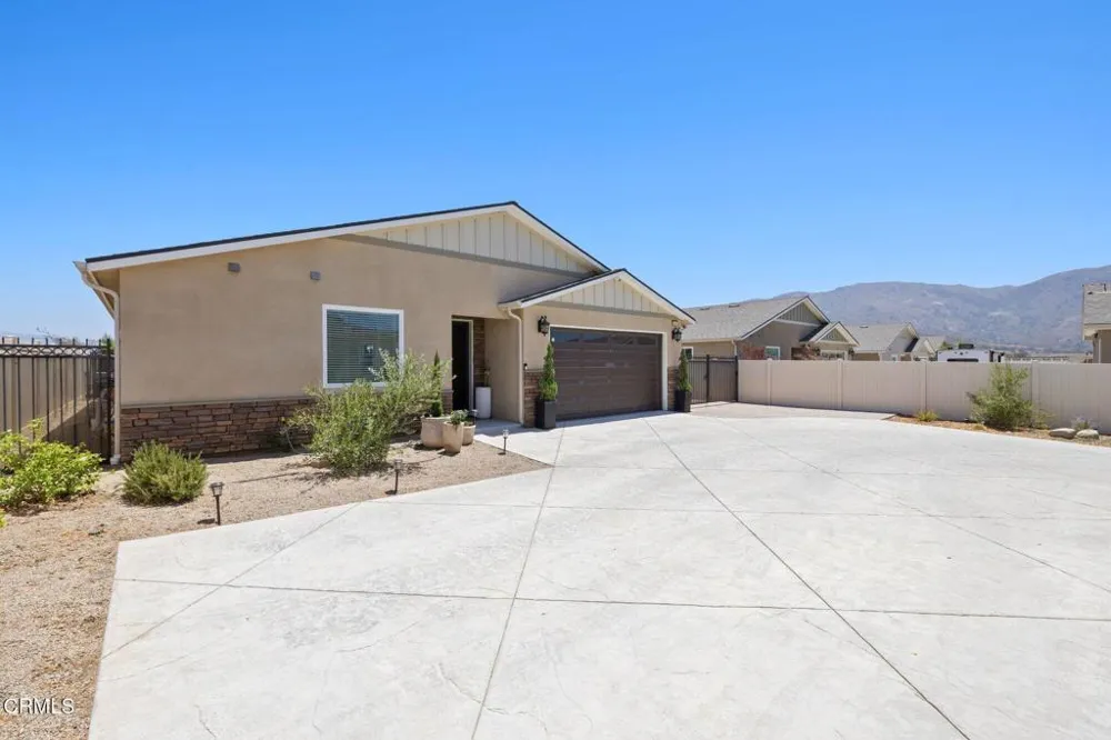 319 Grant Line Street Santa Paula, CA 93060