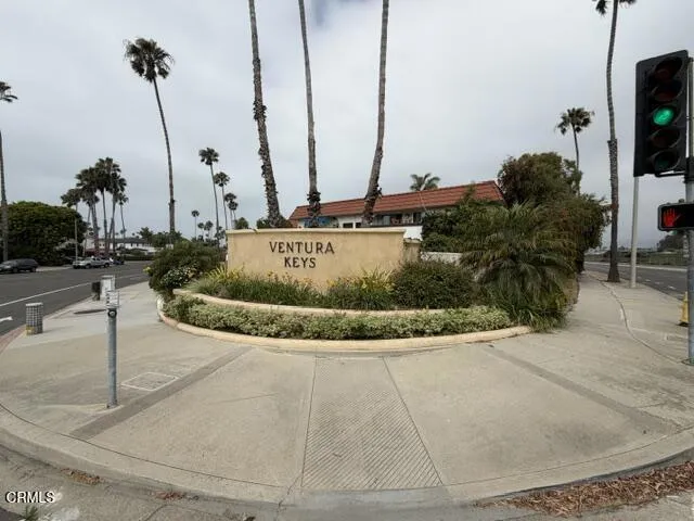 1094 Peninsula Ventura, CA 93001