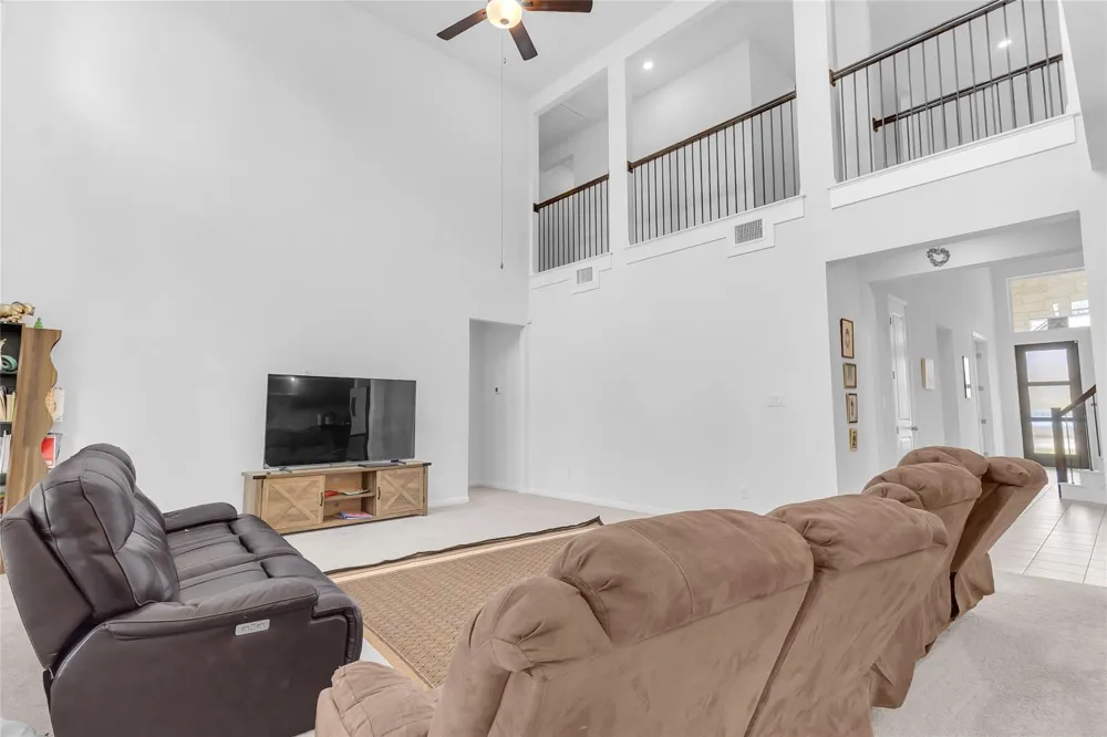 513 Jackson River Loop Kyle, TX 78640