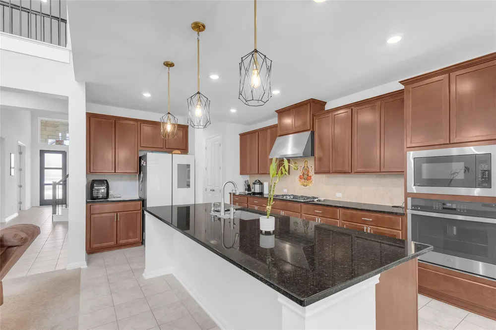 513 Jackson River Loop Kyle, TX 78640