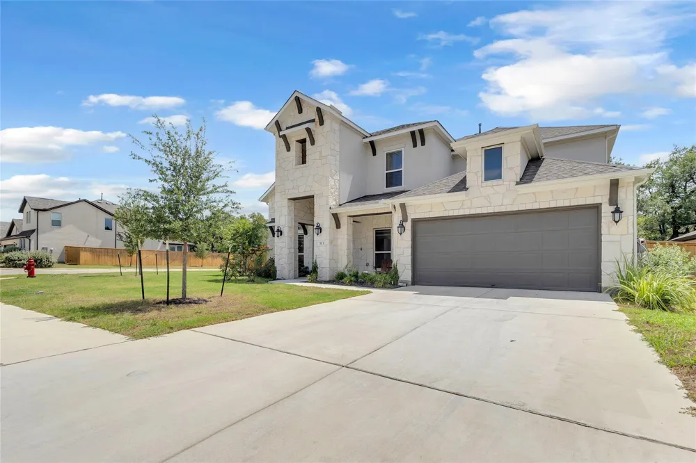 513 Jackson River Loop Kyle, TX 78640