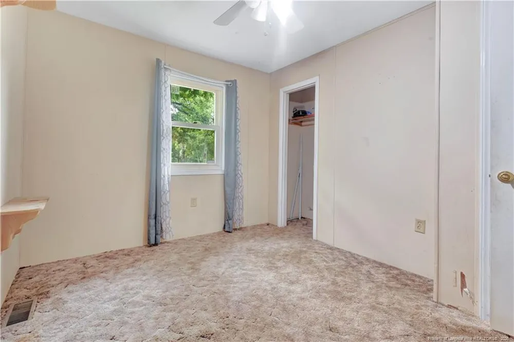 418 Anderson Road Linden, NC 28356