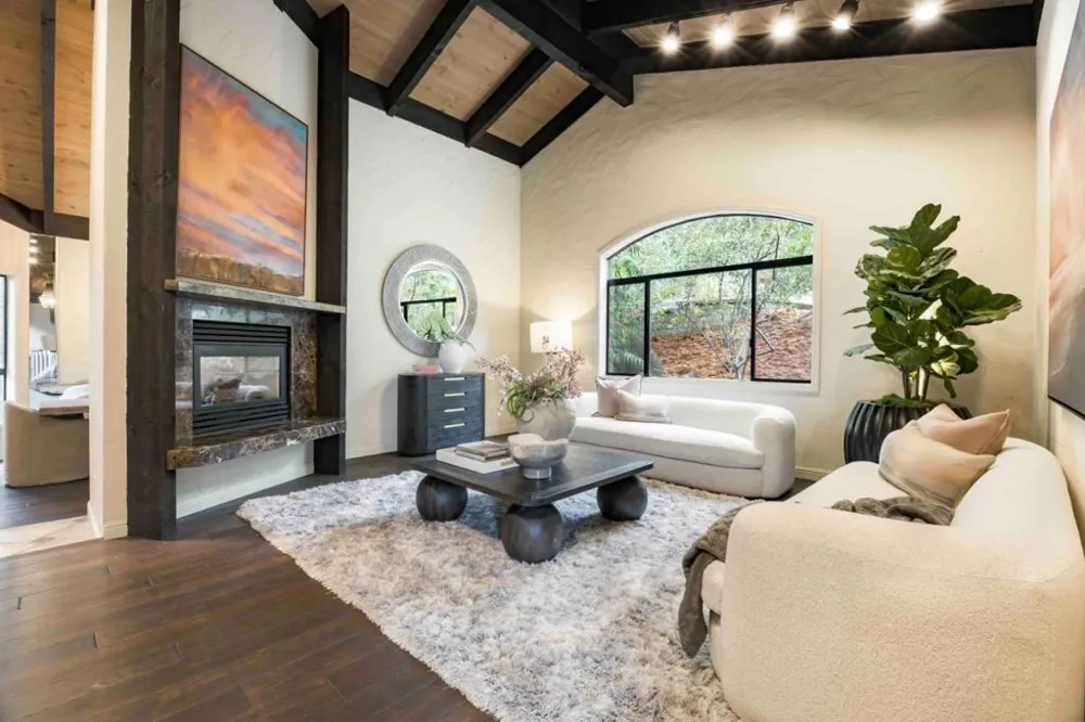 61 Oak Haven Way Woodside, CA 94062