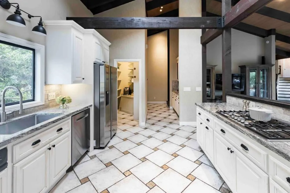 61 Oak Haven Way Woodside, CA 94062