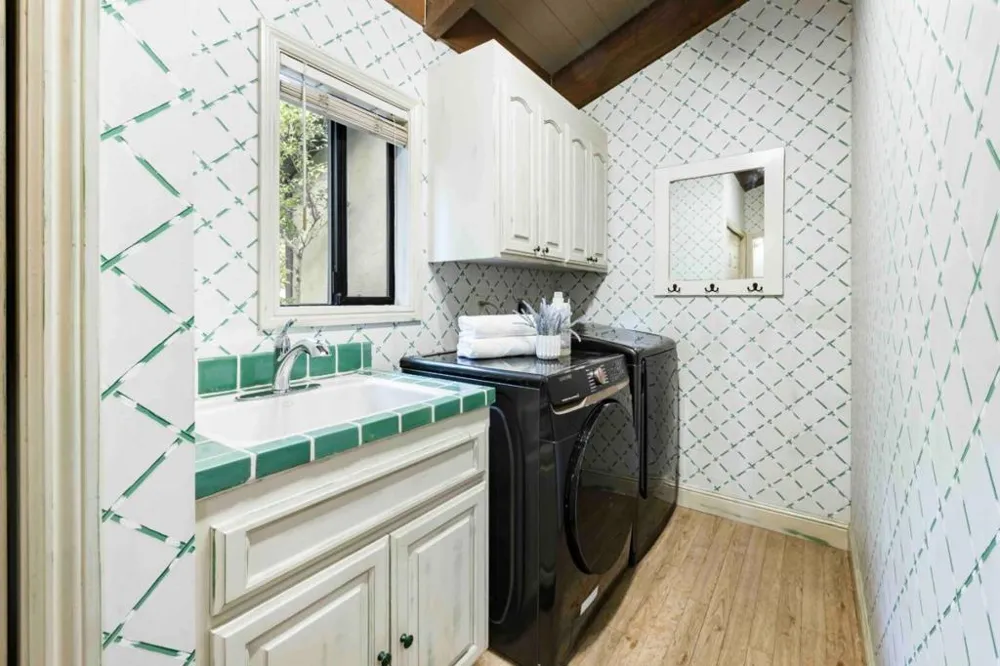 61 Oak Haven Way Woodside, CA 94062