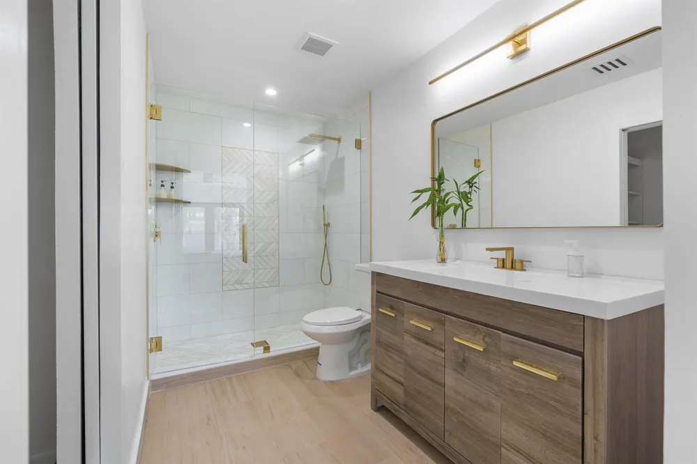 303 DE CARIE STREET #303 Delray Beach, FL 33444