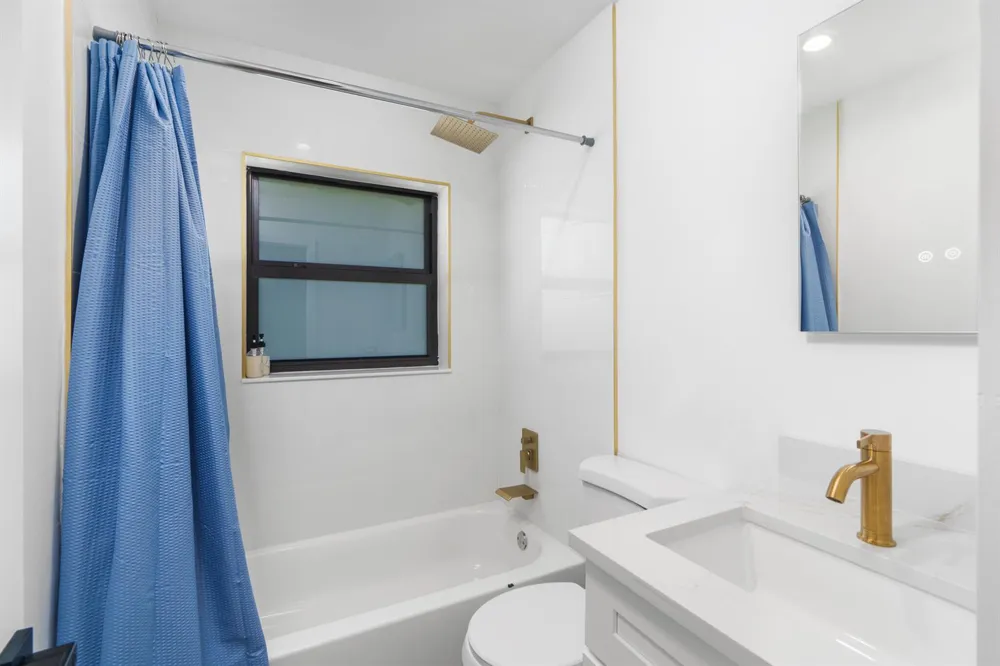 303 DE CARIE STREET #303 Delray Beach, FL 33444