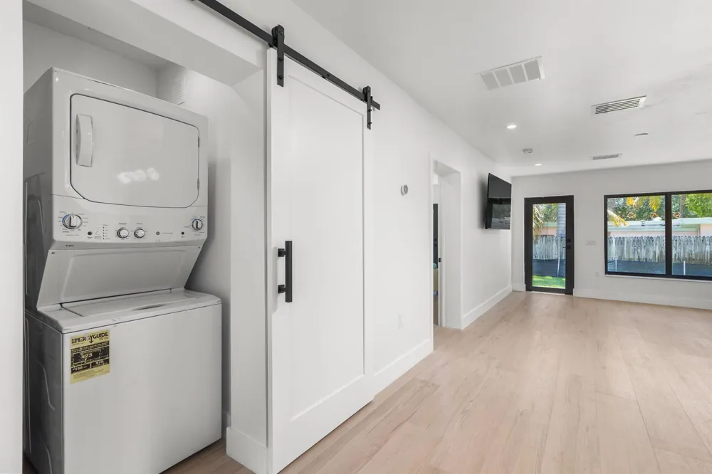 303 DE CARIE STREET #303 Delray Beach, FL 33444