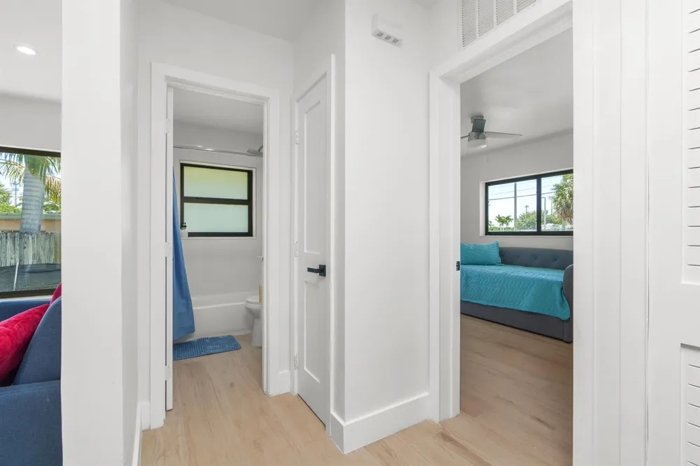 303 DE CARIE STREET #303 Delray Beach, FL 33444