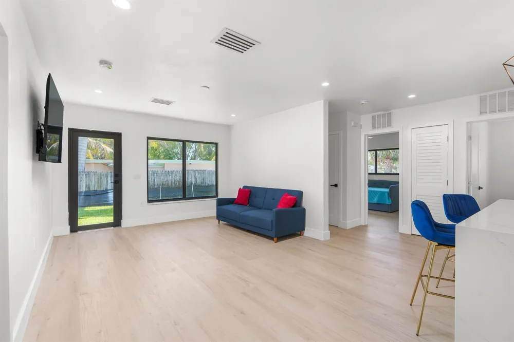 303 DE CARIE STREET #303 Delray Beach, FL 33444