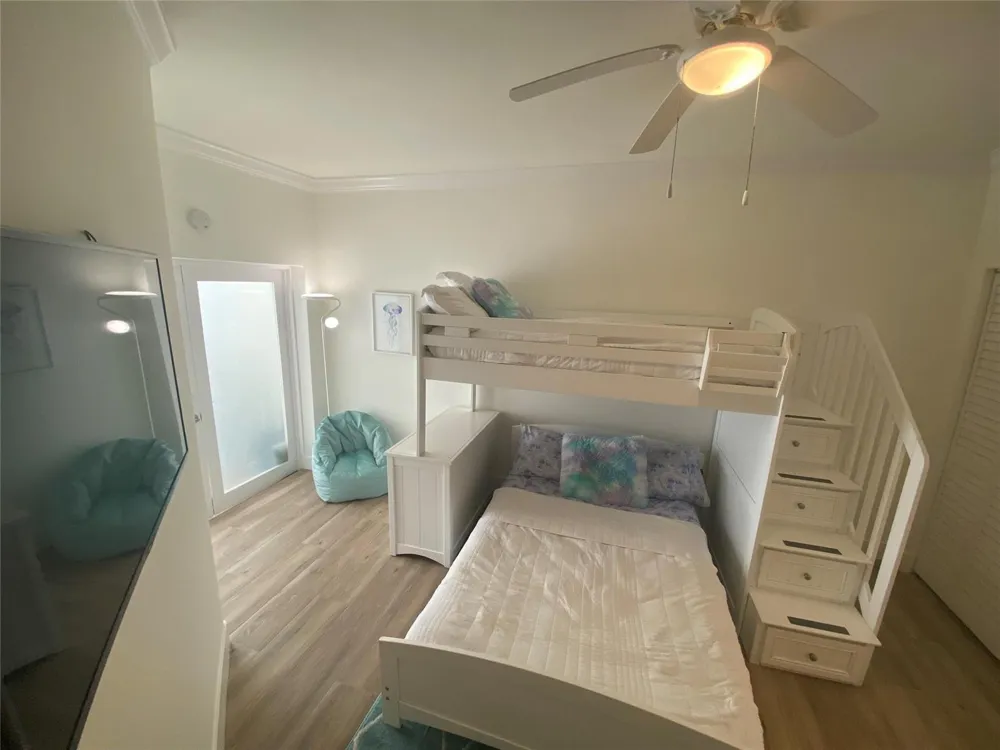 2286 ANCHORAGE LANE #A Naples, FL 34104