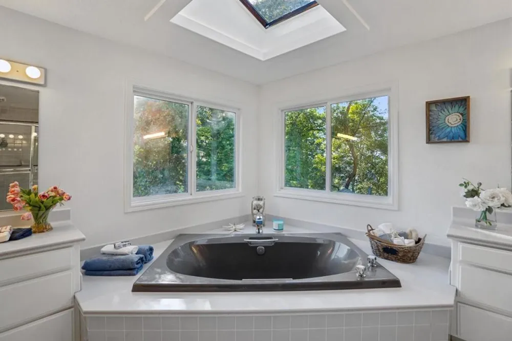 23758 Hutchinson Road Los Gatos, CA 95033