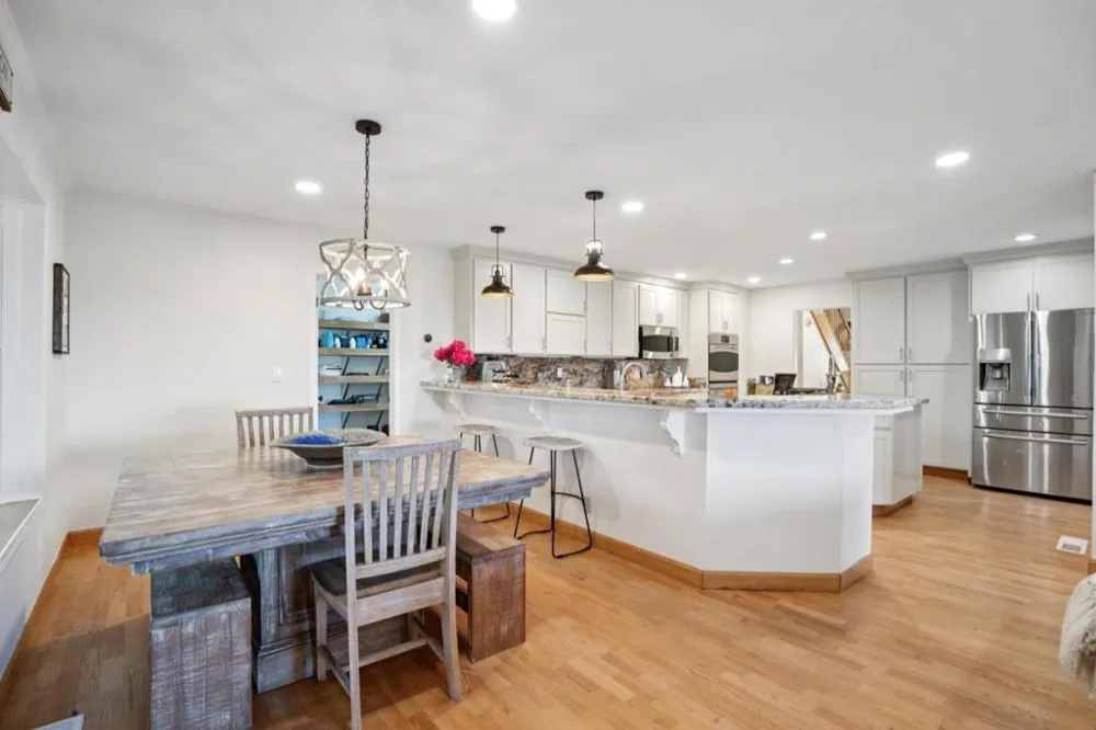 23758 Hutchinson Road Los Gatos, CA 95033