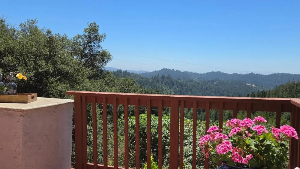 23758 Hutchinson Road Los Gatos, CA 95033