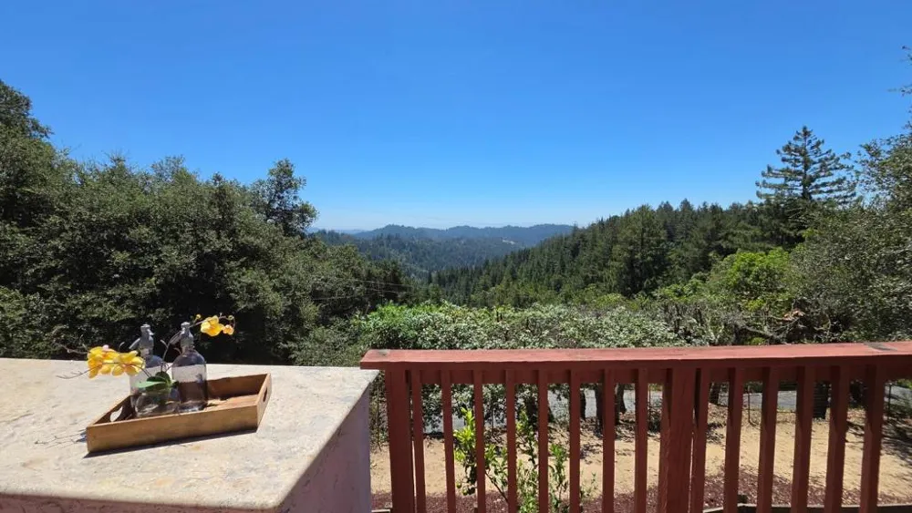 23758 Hutchinson Road Los Gatos, CA 95033