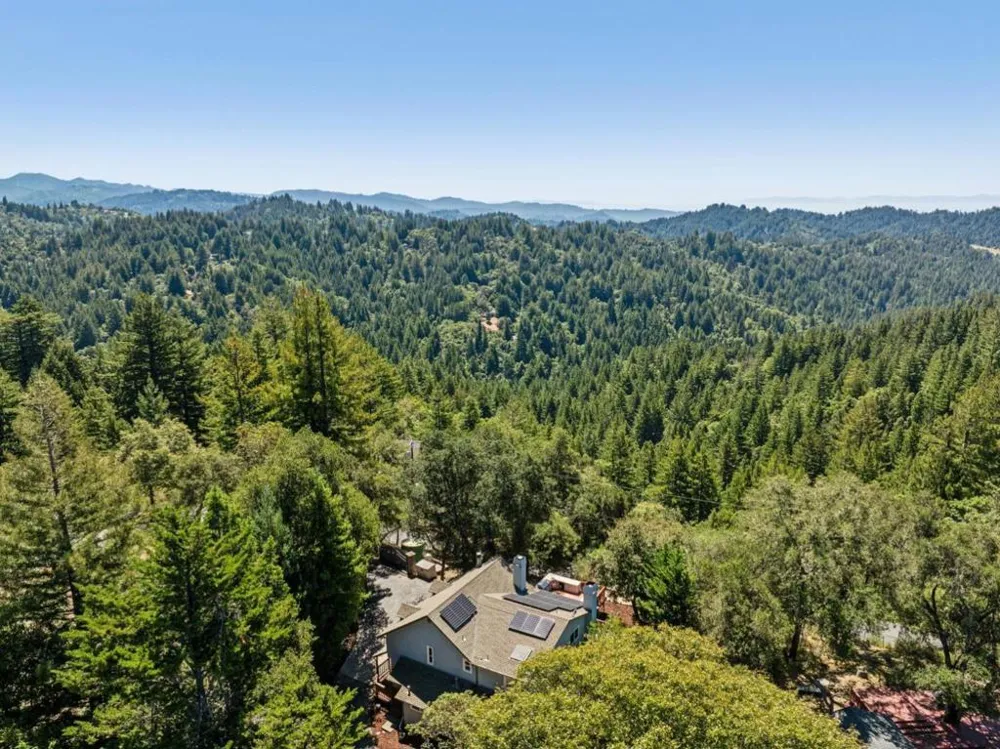23758 Hutchinson Road Los Gatos, CA 95033