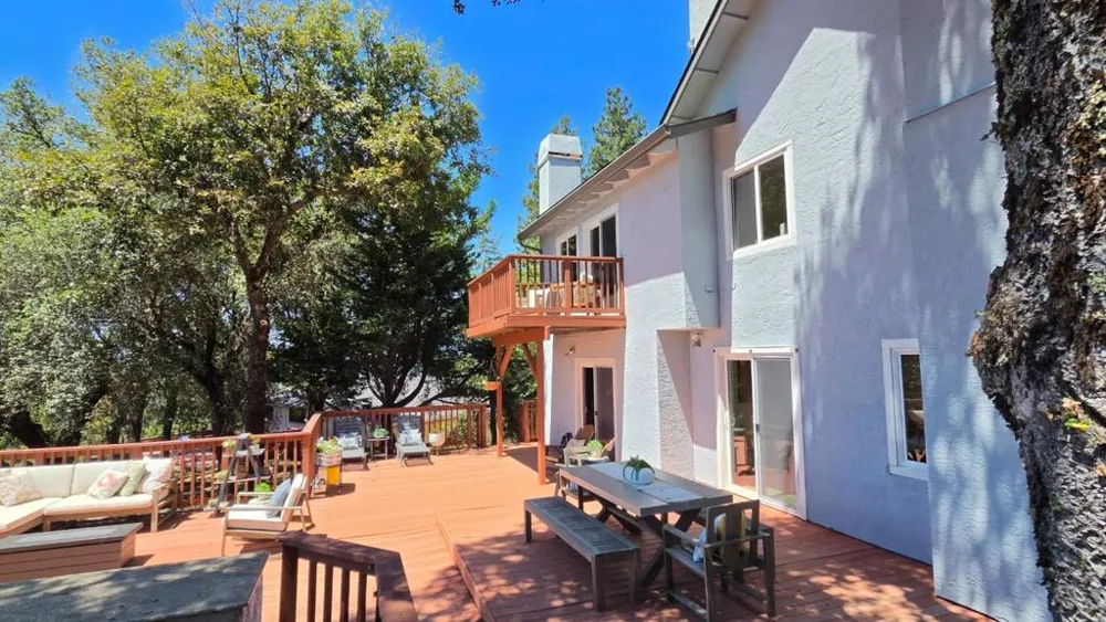 23758 Hutchinson Road Los Gatos, CA 95033