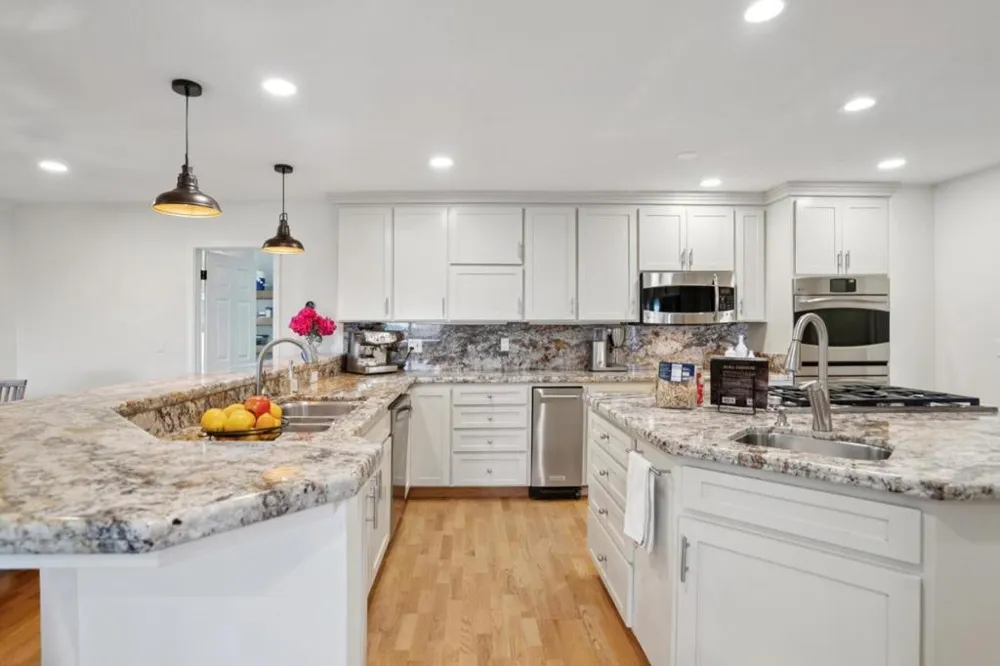 23758 Hutchinson Road Los Gatos, CA 95033