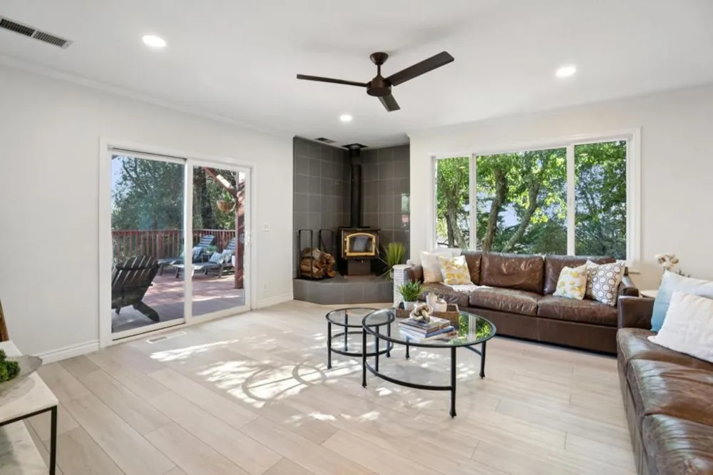23758 Hutchinson Road Los Gatos, CA 95033
