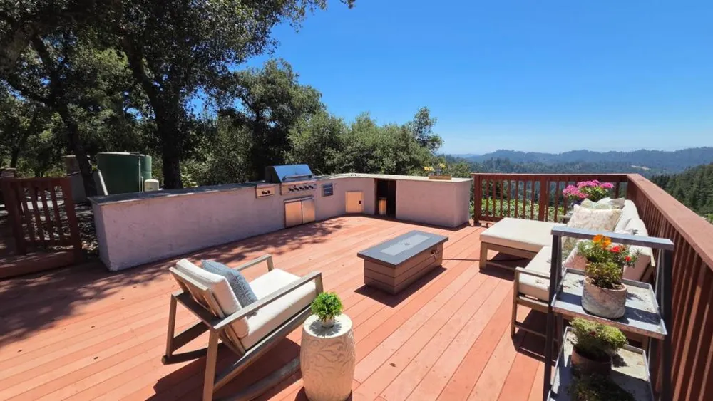 23758 Hutchinson Road Los Gatos, CA 95033